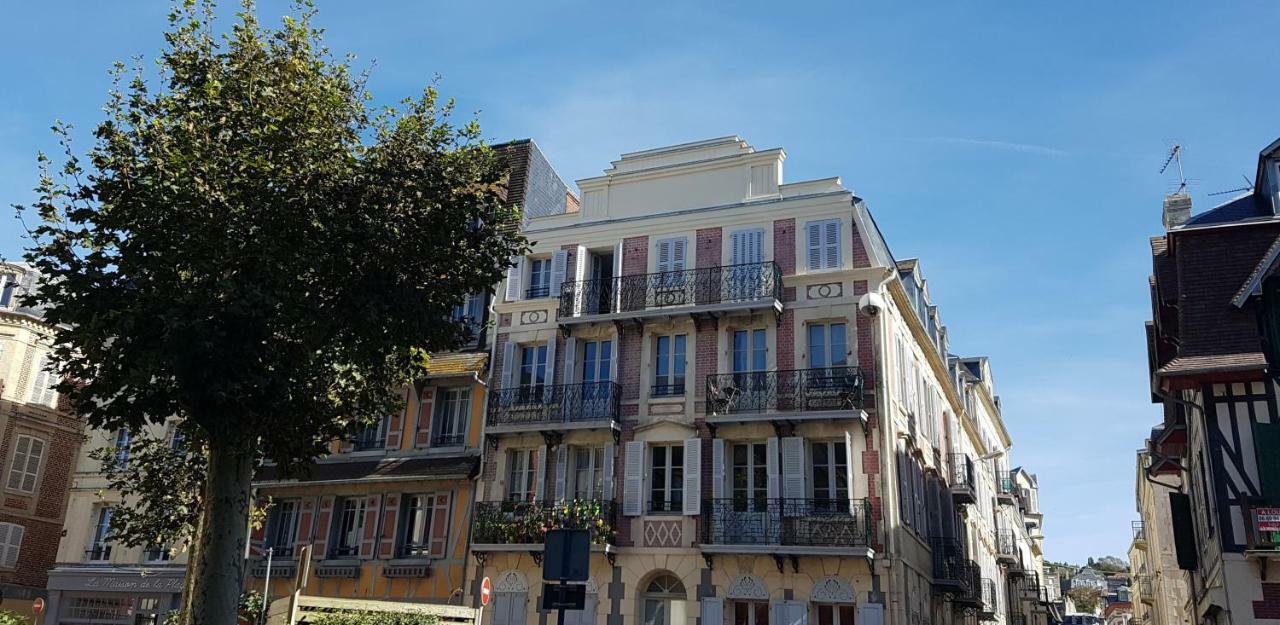 Apartamento Duplex 50 M2 Au Pied Des Planches Trouville-sur-Mer Exterior foto